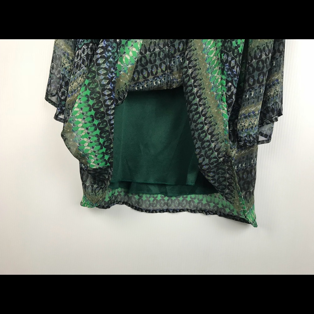 Everly Green Printed Bell Sleeve Mini Dress - Picture 4 of 5